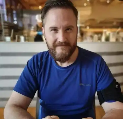 《福尔摩斯师奶》中均有演出,不管怎样,也希望布伟杰可以发展越来越好