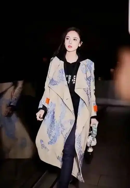 古力娜扎娜然闪耀时装秀,展现独特时尚魅力_观众_技巧_服装