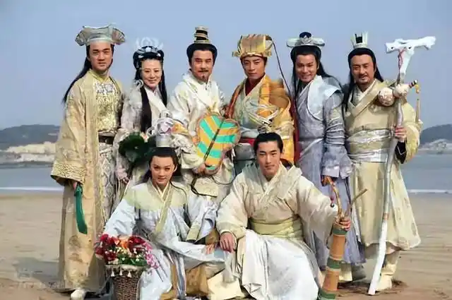 八仙过海被翻拍演员表一出来网友这才是老版吧