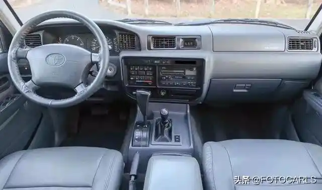 实拍| 丰田陆地巡洋舰lc80,最有味道的越野,一代传奇沙漠之王