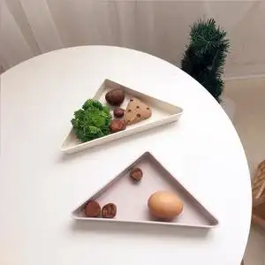三角形餐盘