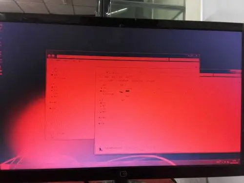 急,急,急,电脑显示器出现红屏现象