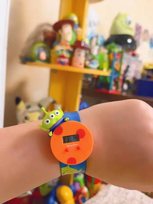 我的盲盒分享  #笔记灵感今天去逛miniso,被这个三眼仔儿童手表吸引