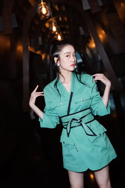 张雪迎清爽优雅活动写真图片