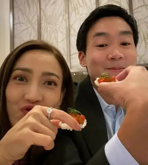 nataporn迎来33岁生日,taew发文表示这是她第一次与hiso nai过的生日