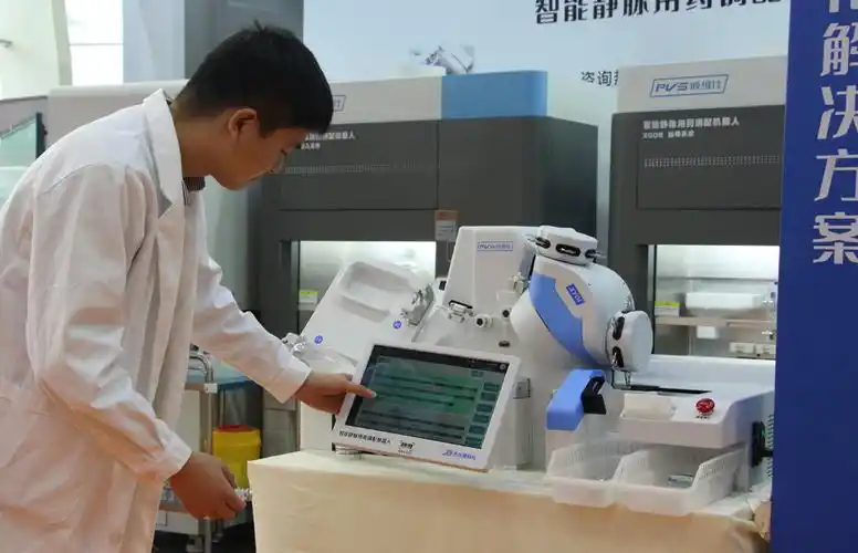 成都医博会启幕 "本土造"配药机器人引关注