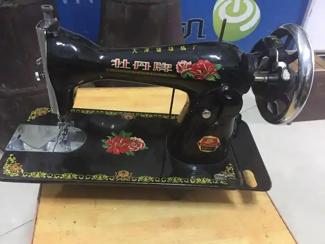 七八十年代天津出的牡丹牌缝纫机头品相完美