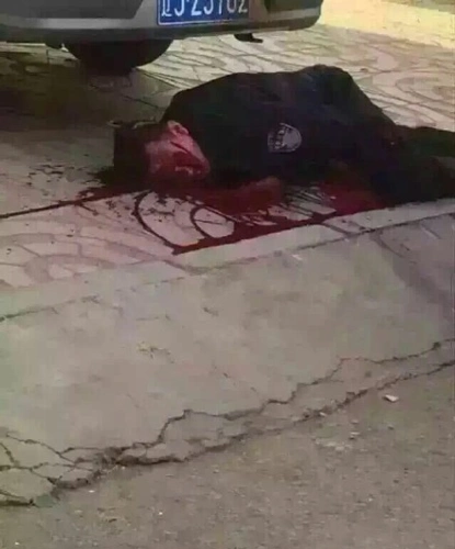 辽宁一城管队长被当街砍死凶手或系违章三轮车车主