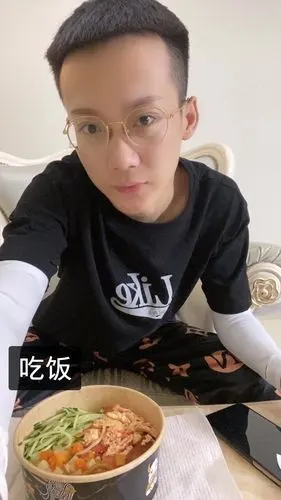 李牌牌_叉的快手直播