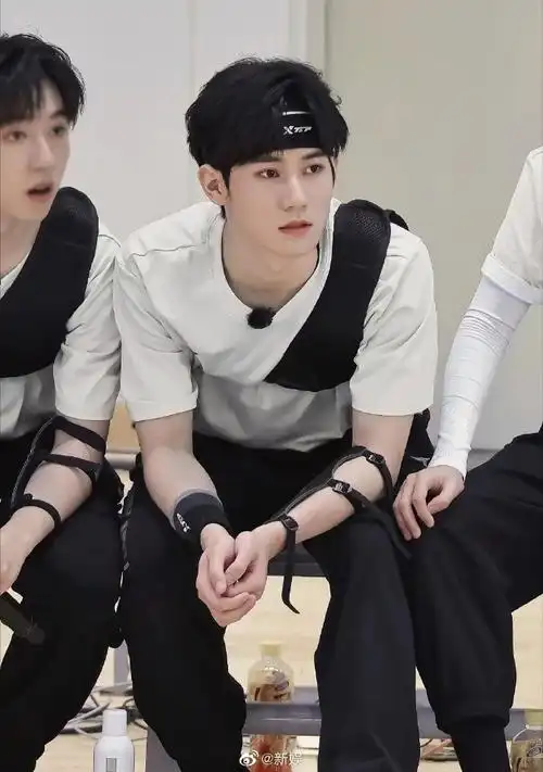 张真源夏日运动会pb扫图##新娱