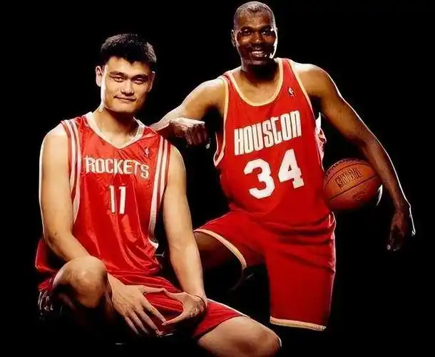 加拿大姚明轰30分21板3帽美媒预测火箭用8号签选小斯泽比亚克