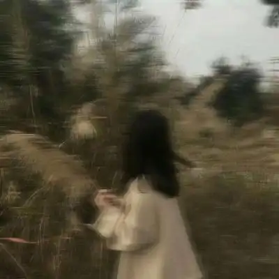 模糊头像女生虚幻好看的虚影模糊不清女生头像