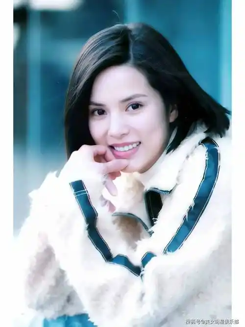 49岁"神仙姐姐"李若彤,性感魅力无法抗拒!_演技_演艺圈_观众