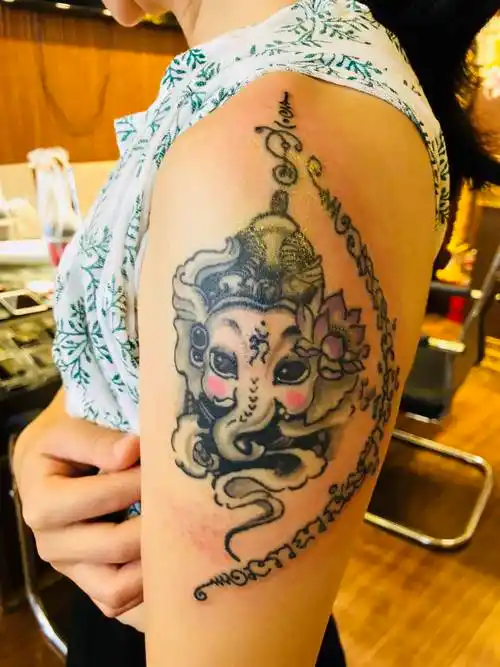 泰国刺符符案之美,美在心坎_方显法