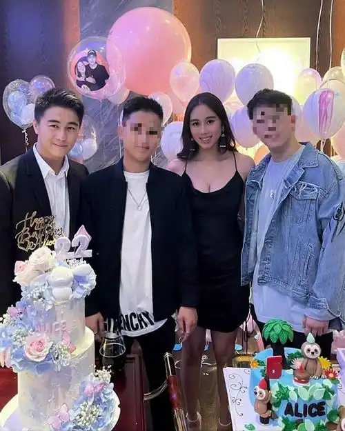 何超欣22岁生日派对太真实了实在让人看不懂