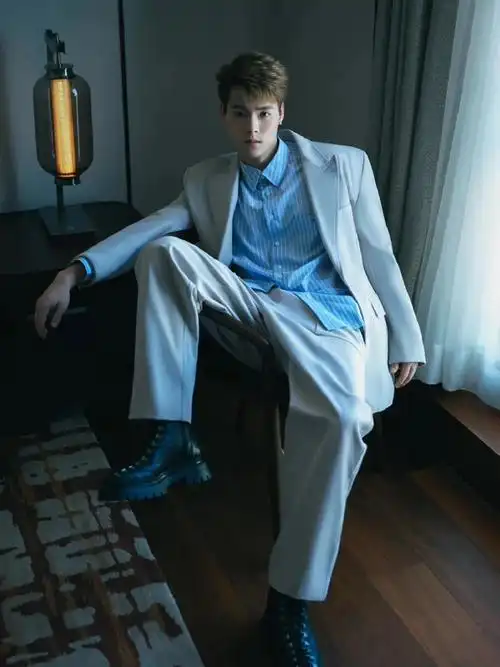 jeffrey董又霖 穿着bedford lace-up bootie短靴,迈步无畏心声.