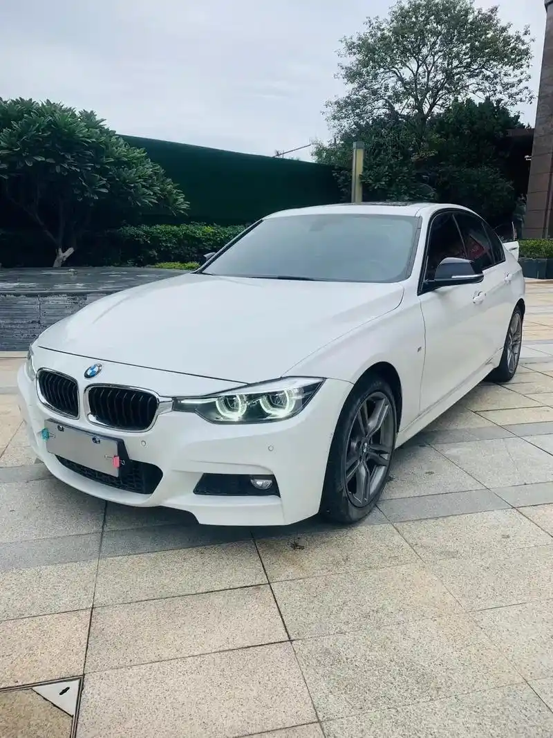 18年9月宝马320i m运动耀夜,3万.18年9月宝马32 - 抖音