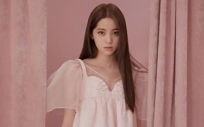 欧阳娜娜粉色少女图片-美女壁纸-高清美女图片-第4图-娟娟壁纸