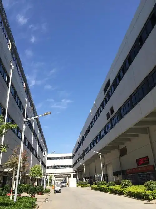 (郑州新郑综合保税区) 扫一扫叫上好友来点赞 拍摄地点:富士康科技园