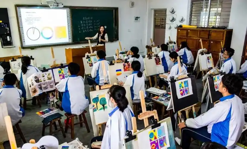 名园长——吴春榕》潘金山《小小高甲戏班》丁小青《专注——黄来泉》