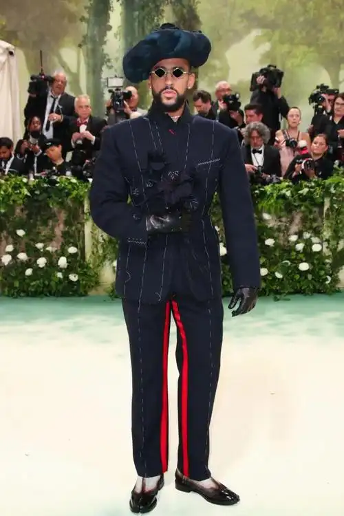 有人寸步难行,有人虚晃一枪?这届met gala玩的真花啊!