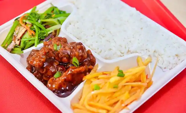 杭州添添快餐店【添添快餐店】1荤2素1汤1份,包间免费,提供免费wifi