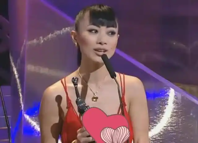 59岁还恐婚!白灵谈跨国恋还不止一个男友,自称单身就要花心一点