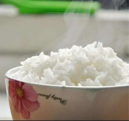 这样算下来我们四口之家每天吃的米饭数量为