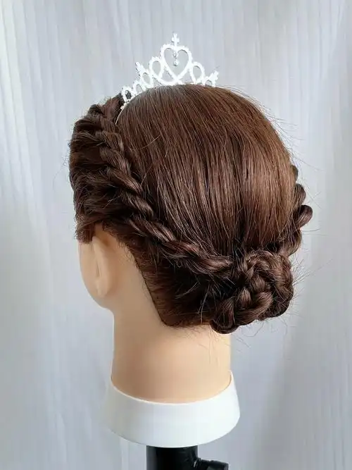 适合戴皇冠的公主编发教程,过生日,穿礼服都很搭,各种类型的皇冠95