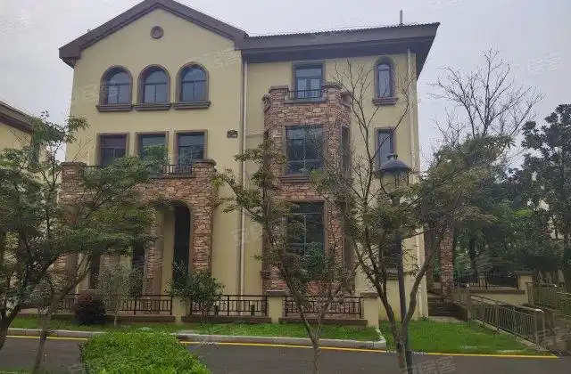 常州房产网>常州小区>新北小区>新区公园小区>新北区阳光花园(别墅)>