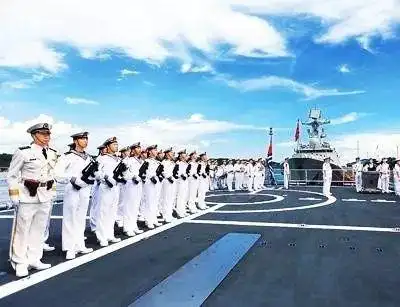 人民海军节致敬我国海上的威武之师