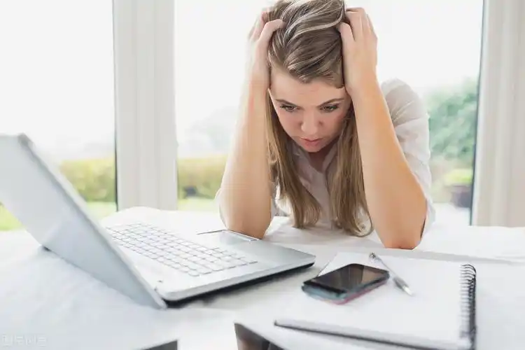 内心敏感自卑焦虑,不善言谈内向社恐,见人不知道该说啥怎么办