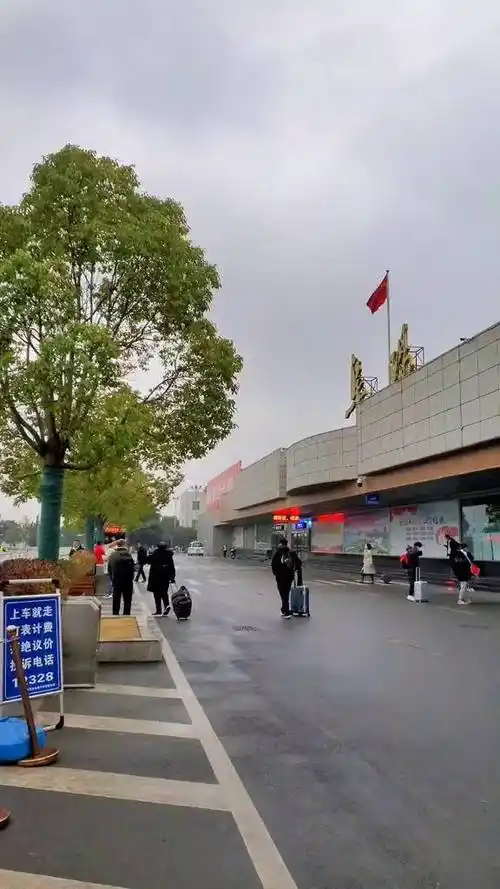 阜阳机场在安徽属于规模最小的一座,和旁边的阜