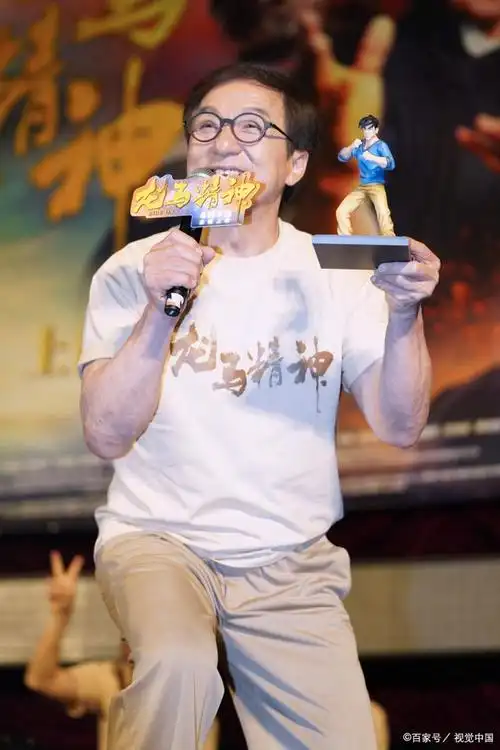 成龙新片票房惨淡,私生女事件败口碑!两日仅收3000万