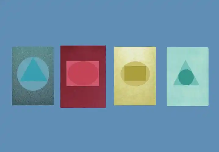 由简单几何图形组成