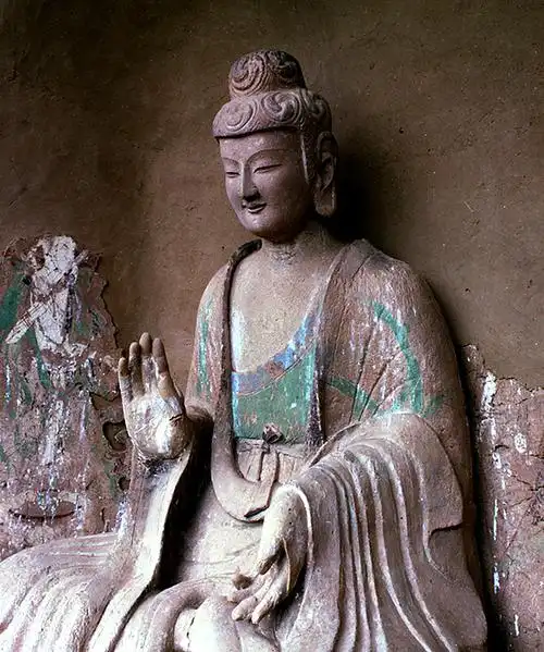 西魏彩绘泥塑——麦积山石窟最美阿弥陀佛的微笑