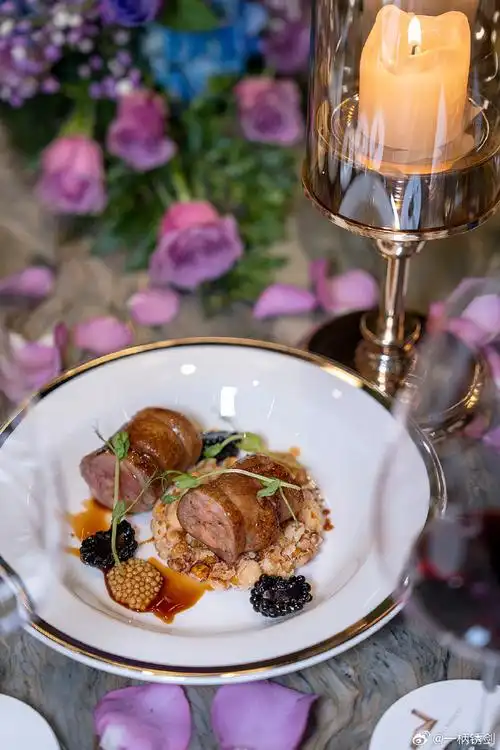 杭州旅行#西子湖畔氛围感西餐厅,赴一场浪漫约会之