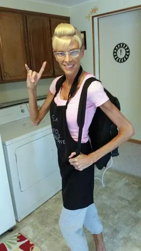 美女模特暴瘦吓人