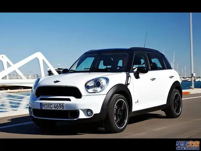白色mini countryman