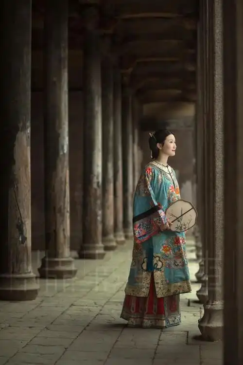 古代服饰大赏 | 陌上人如玉,复古摄影中走来的浊世佳公子