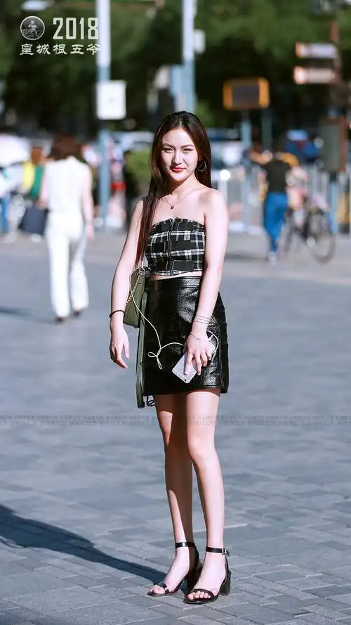 街拍三里屯街头个个都是美女事实真的是这样吗