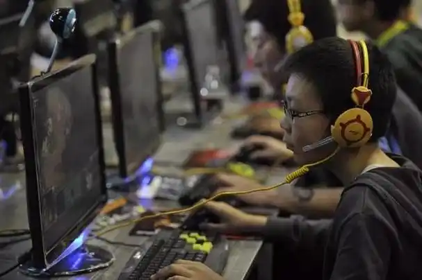 大学生躲网吧打十年游戏,归家5天后去世,遗言:别卖我账号!