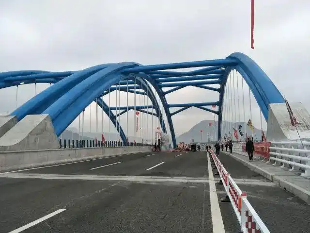 重点工程温州龙港大桥鳌江一桥正式通车
