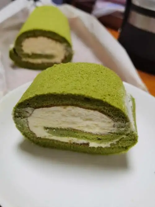 茜茜1227做的抹茶戚风蛋糕卷