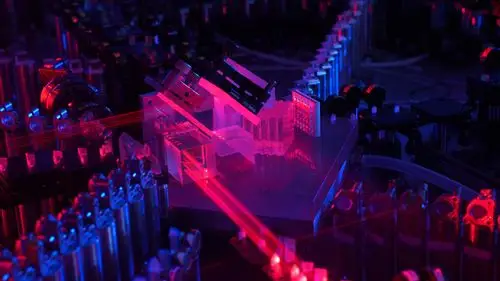 中国科学家实现"量子计算优越性"里程碑