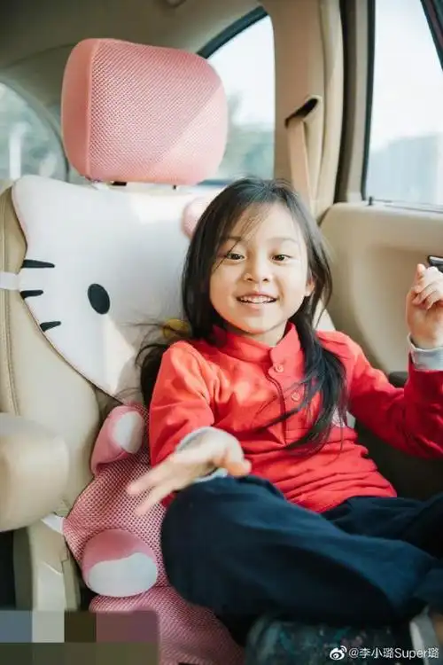 组图:李小璐为甜馨庆祝7岁生日 称其是四季里最美好的宝贝