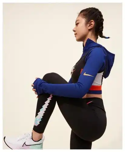 18岁赵今麦穿健身服跳起的那刻太美了