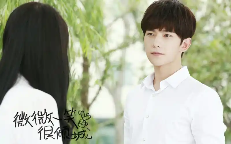 电视剧微微一笑很倾城白衬衫剧照图片桌面壁纸