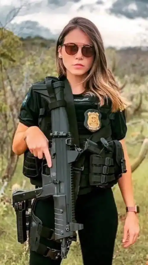 美美的乌克兰女兵!