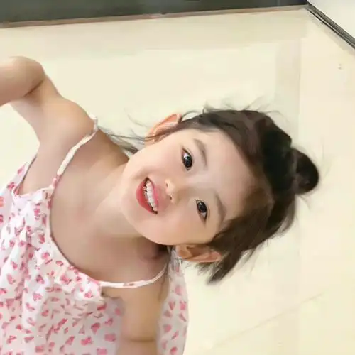 已找到找图上的小女孩的头像原图